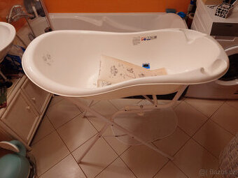 Dětská vanička se stojanem a lehátkem