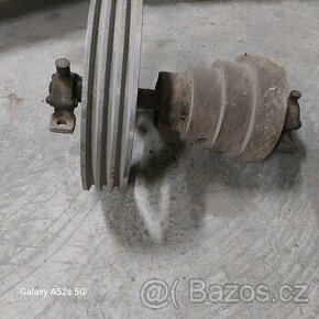 transmisní hřídel