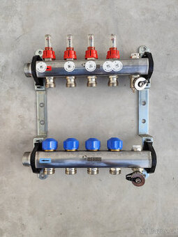 Nerezový rozdělovač Rehau pro podlahové topení