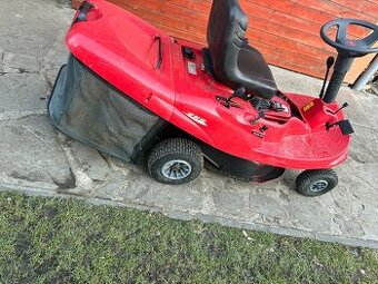 Zahradní traktůrek XE 80 VD