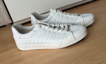 Bílé tenisky / boty