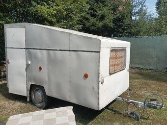 bydlík karavan karavánek