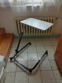 Polohovací pojízdný stolek k posteli - 1