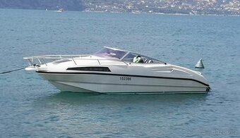 Kajutový motorový člun RIO 550 Cruiser + přepravník