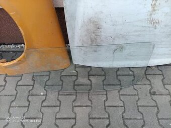 Zadní sklo Trabant