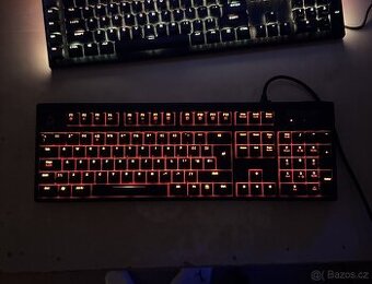 Herní mechanická klávesnice Fnatic