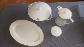 set z porcelánu