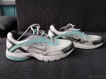 Nike Alaris +4, Nike Air po celé délce - 1