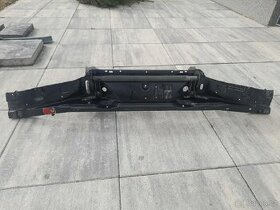 Přední stěna BMW e32