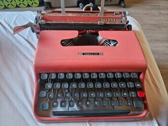 psací stroj Olivetti Lattera 22 vzácný růžový