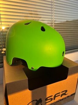 SFR ESSENTAIL HELMET