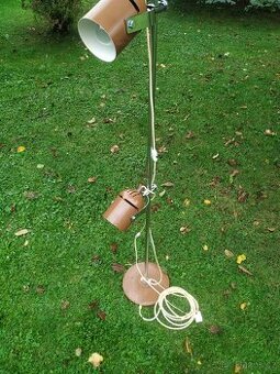 Stojací lampa