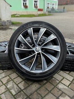 ORIGINÁL Alu Škoda PEGASUS R18, 5x112 - TOP STAV, LETNÍ