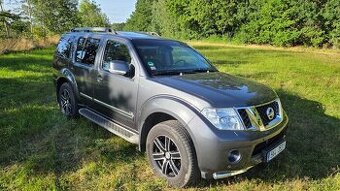Nissan PATHFINDER 3,0 V6 2012