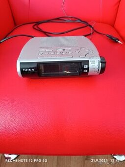 Radiobudík SONY 100% stav.