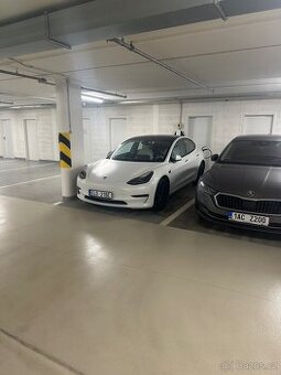 Tesla Model 3, SR, AMD, 03/22