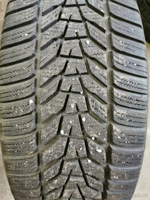 225/45/18 Hankook