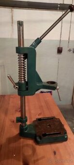 Litinový stojan na vrtačku