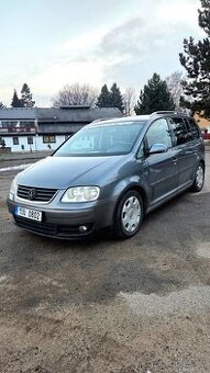 7, MISTNY  VOLKSWAGEN TOURAN