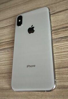 iPhone XS