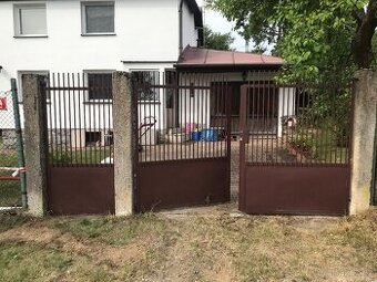 Ocelová vrata z 60 let po repasi