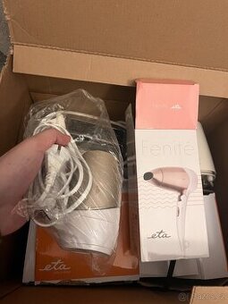 Mix spotřebičů (fén, 2 toustovače, konvice) – stav neznámý