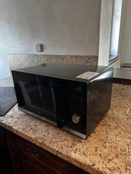 Mikrovlnná trouba CANDY CMGA23TNDB v záruce do 20. 12. 2026