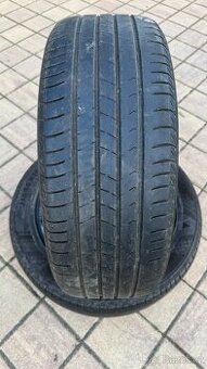 Kumho Ecsta HS51 215/55 R18 95H
