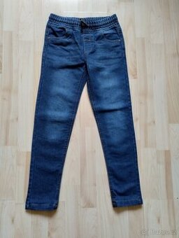 Nové chlapecké džíny vel.134