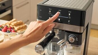 Pákový kávovar,20 bar - espresso, Sencor SES 4060BK,