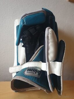 prodej profi výstroje-brankář