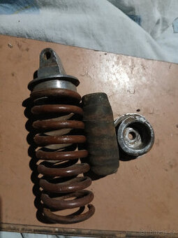 Jawetta zadní pružina,kyvné vidlice