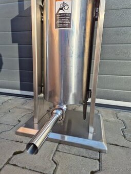 ELEKTRICKÁ PLNIČKA KLOBÁS 10 L SILNÁ 