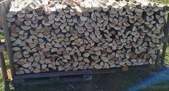 Palivové dřevo štípané