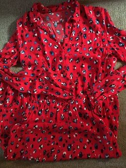 Šaty se vzorem TMC velikost S