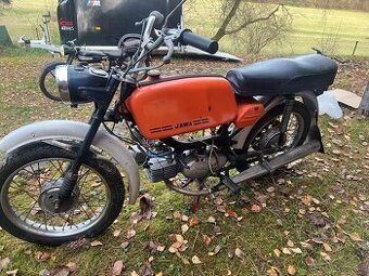 Jawa mustang oranžova veteran