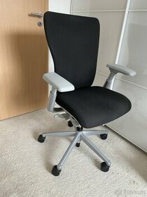 Kancelářská židle - Haworth Zody PC 34 200,- ZÁNOVNÍ