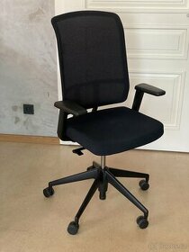 Kancelářská židle Vitra AM Chair černá