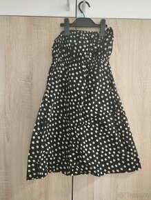 Bavlněné černé šaty s puntíky