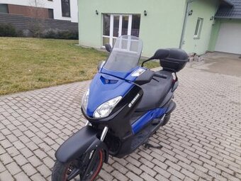 Yamaha xmax 125