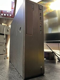 Case a TFX zdroj 350W 82+ až 400W