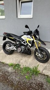 Prodam Aprilii Dorsoduro 750. Najeto 17 tis km, Akrapovic