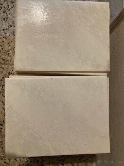 Obkladačky 20 x 15 cm / cca 63 ks (světlé)