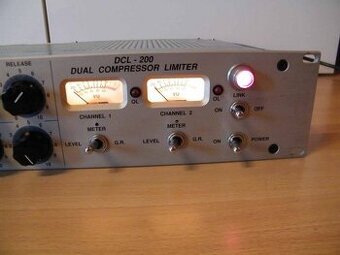 Kompresor Summit Audio DCL 200 - Audio kompresor
