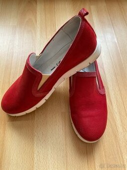 Dámské červené kožené mokasíny-loafers Nessi