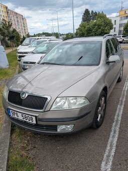 Škoda OCTAVIA II, 194.xxx km, garážována, top stav