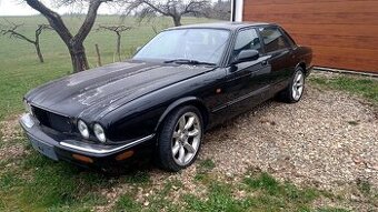 Jaguar XJR x308