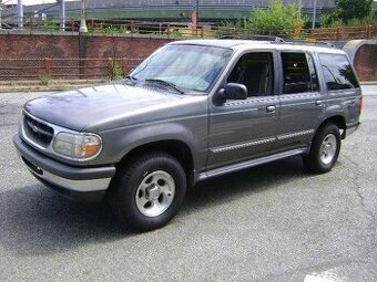 Ford Explorer U2 - POPTÁVKA - dveře řidiče