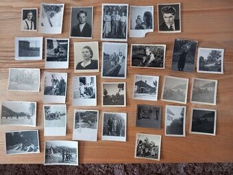 sada historických fotografií