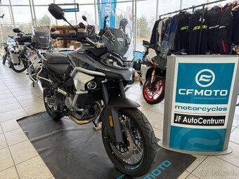 CFMOTO 800MT Sport 25 - černá, modrá skladem Boxy za 1 Kč